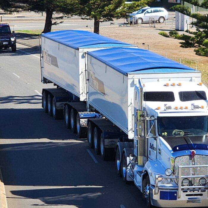 Massive Truck Convoy Protests Ban on Live Sheep Exports